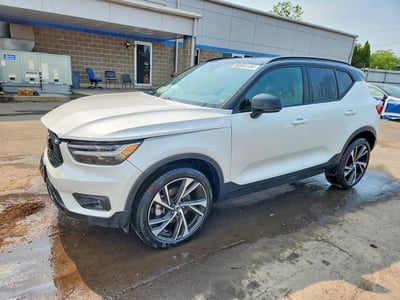 YV4162UM1N2****** 2022 Volvo XC40