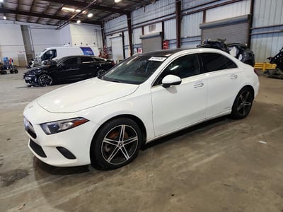 WDD3G4EB5KW****** 2019 Mercedes-Benz A-Class