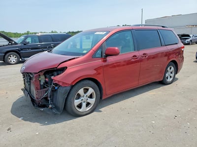5TDKK3DC1BS****** 2011 Toyota Sienna