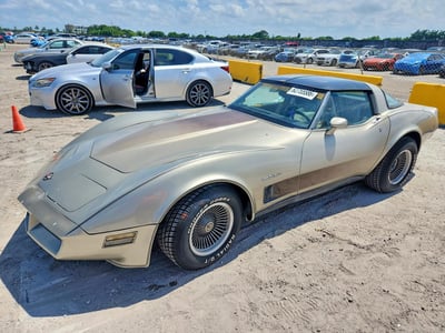 1G1AY0788C5****** 1982 Chevrolet Corvette