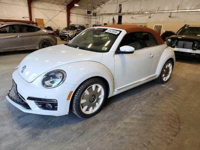 3VW5DAAT2KM****** 2019 Volkswagen Beetle