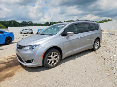 2C4RC1FG0JR****** 2018 Chrysler Pacifica