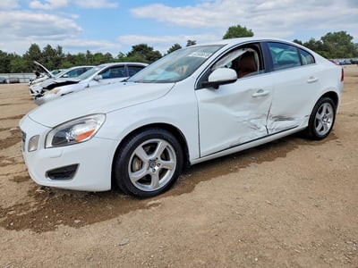 YV1612FHXD2****** 2013 Volvo S60