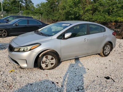 3KPFK4A79HE****** 2017 Kia Forte
