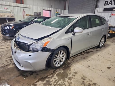 JTDZN3EU7E3****** 2014 Toyota Prius V