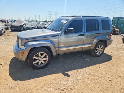 1C4PJMAK5CW****** 2012 Jeep Liberty