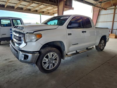 5TFRY5F1XHX****** 2017 Toyota Tundra
