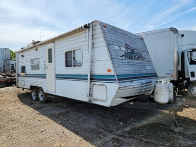 1SN200N212F****** 2002 Skyline Corporation Nomad