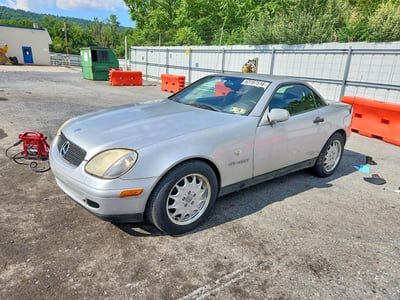 WDBKK47F2XF****** 1999 Mercedes-Benz SLK-Class