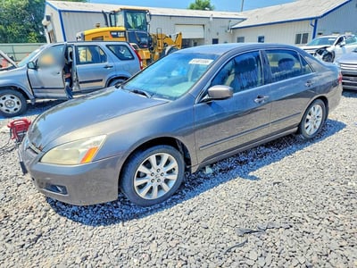 1HGCM66597A****** 2007 Honda Accord