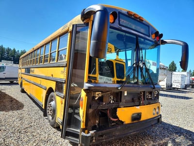 2004 Thomas Built Buses HDX