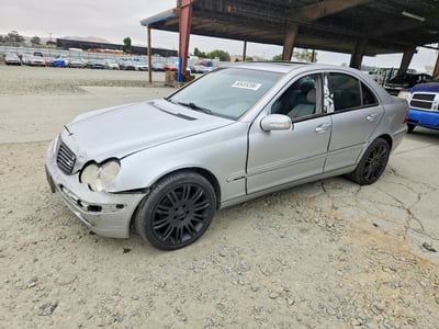 WDBRF61J53F****** 2003 Mercedes-Benz C-Class