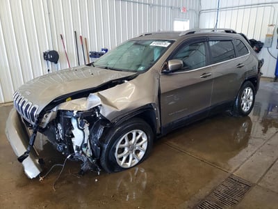 1C4PJMCS2GW****** 2016 Jeep Cherokee