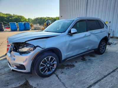 5UXKR2C54J0****** 2018 BMW X5