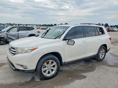5TDBK3EH4DS****** 2013 Toyota Highlander