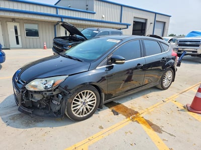 1FADP3N22EL****** 2014 Ford Focus