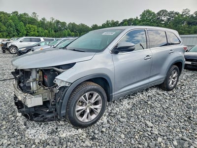 5TDZKRFH1FS****** 2015 Toyota Highlander