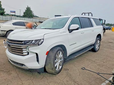 1GNSKGKL4MR****** 2021 Chevrolet Suburban