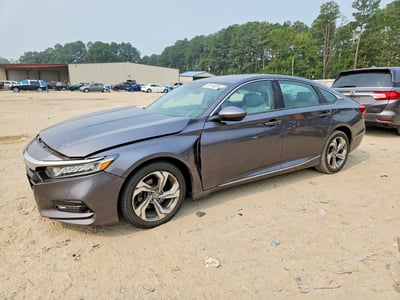 1HGCV1F41JA****** 2018 Honda Accord