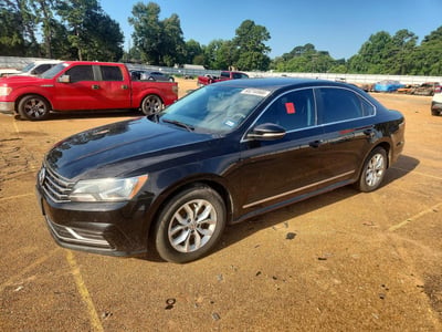 1VWAT7A36GC****** 2016 Volkswagen Passat