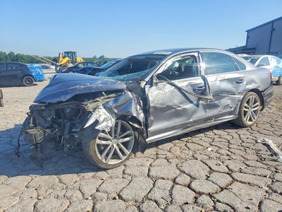 1VWDT7A3XHC****** 2017 Volkswagen Passat