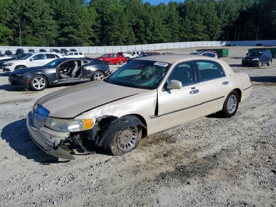 1999 Lincoln Town Car