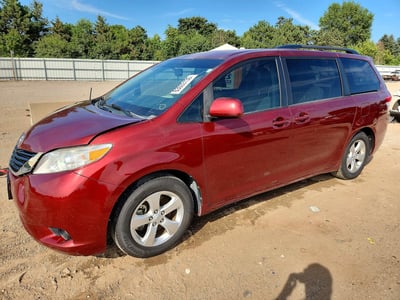 5TDKK3DC1BS****** 2011 Toyota Sienna