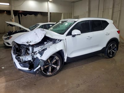 YV4162XZ7K2****** 2019 Volvo XC40