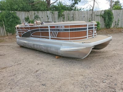 2023 Bennington 20lsr