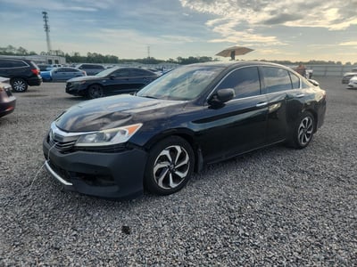 1HGCR3F00HA****** 2017 Honda Accord
