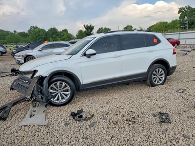 3VV2B7AX1JM****** 2018 Volkswagen Tiguan