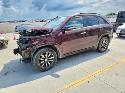 5XYKW4A26DG****** 2013 Kia Sorento