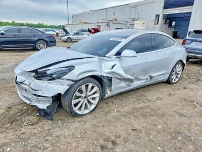 5YJ3E1EAXJF****** 2018 Tesla Model 3