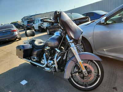 1HD1KBM12FB****** 2015 Harley-Davidson FLHX
