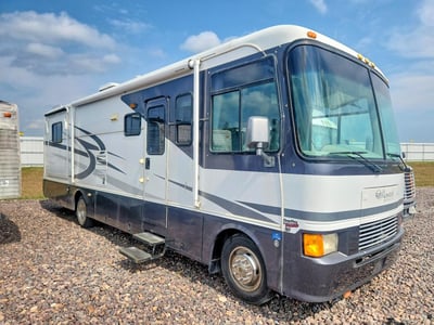 1FCNF53S510****** 2001 Ford F53