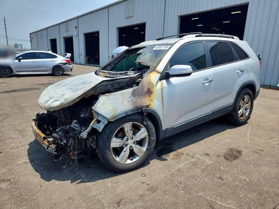 5XYKU3A68CG****** 2012 Kia Sorento