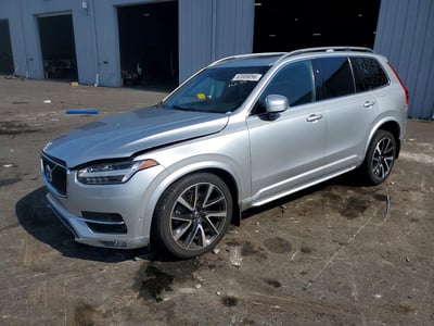 YV4A22PK9J1****** 2018 Volvo XC90