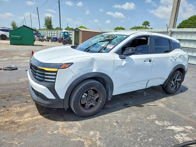 3N8AP6CAXSL****** 2025 Nissan Kicks