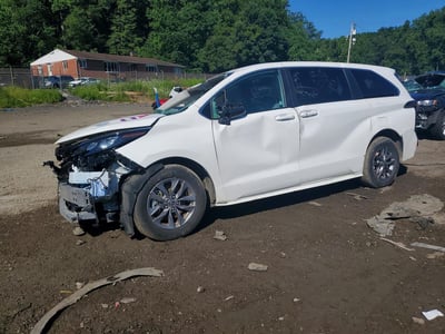 5TDKRKEC9SS****** 2025 Toyota Sienna