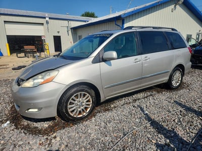5TDZK22C68S****** 2008 Toyota Sienna