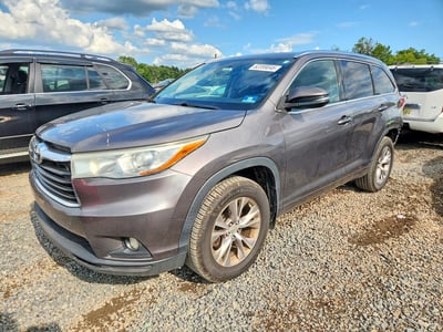 5TDJKRFH2FS****** 2015 Toyota Highlander