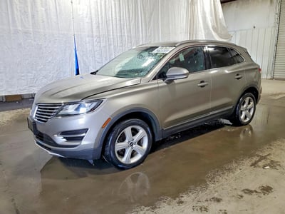 5LMCJ1D90HU****** 2017 Lincoln MKC
