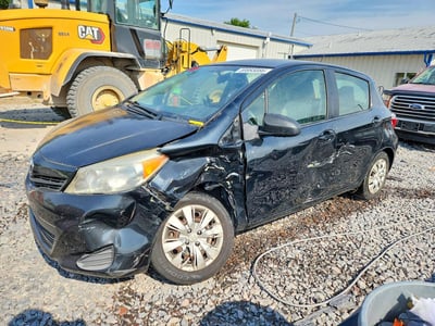 JTDKTUD35ED****** 2014 Toyota Yaris