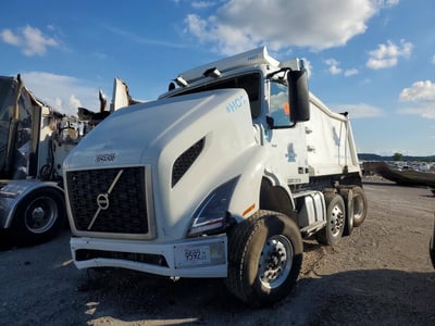 4V4W19EG1JN****** 2018 Volvo Vnr64t