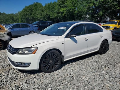 1VWBT7A34FC****** 2015 Volkswagen Passat