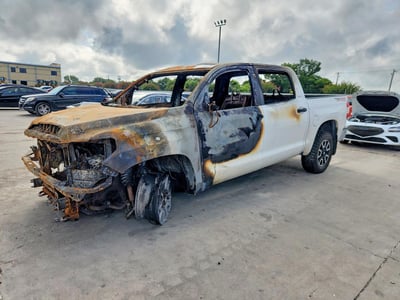 5TFDW5F11JX****** 2018 Toyota Tundra