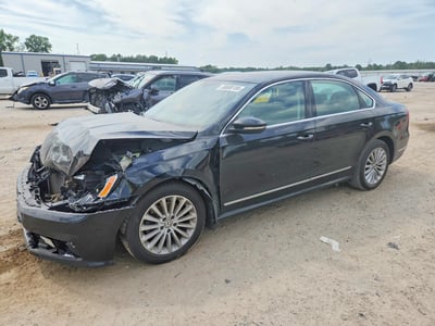1VWBS7A30GC****** 2016 Volkswagen Passat