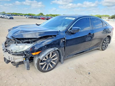 2HGFC2F52JH****** 2018 Honda Civic