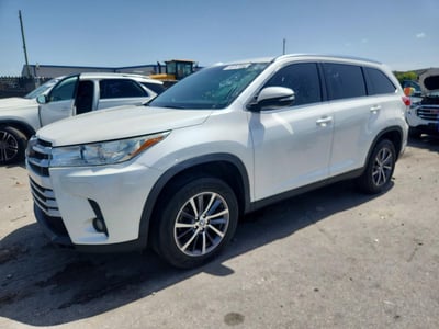 5TDKZRFH0KS****** 2019 Toyota Highlander