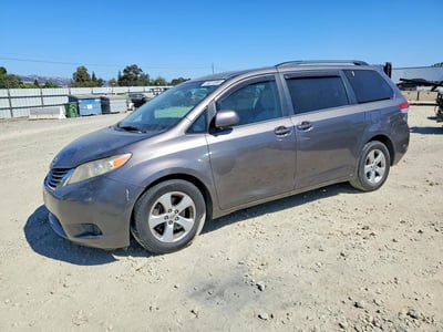 5TDKK3DC3DS****** 2013 Toyota Sienna